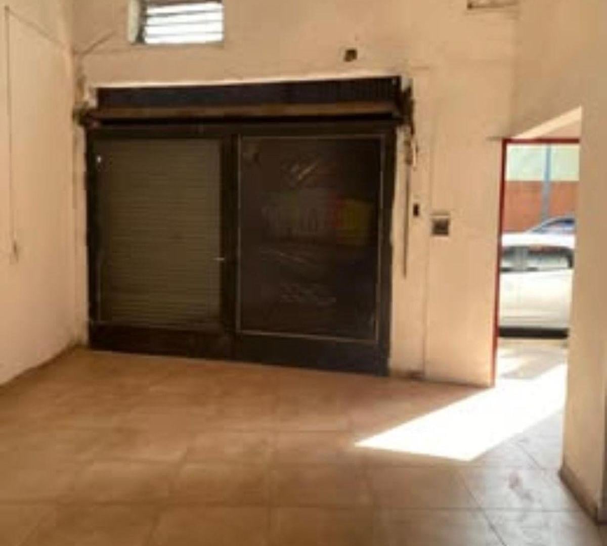 Foto de Alquiler Local Comercial en Av. Juan B. Justo - A Metros del Concejo, imagen 2