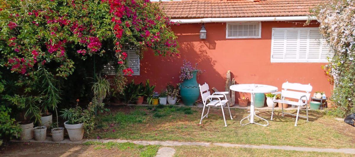 Foto de VENTA CASA + 6 DEPARTAMENTOS CON EXCELENTE RENTABILIDAD, imagen 2