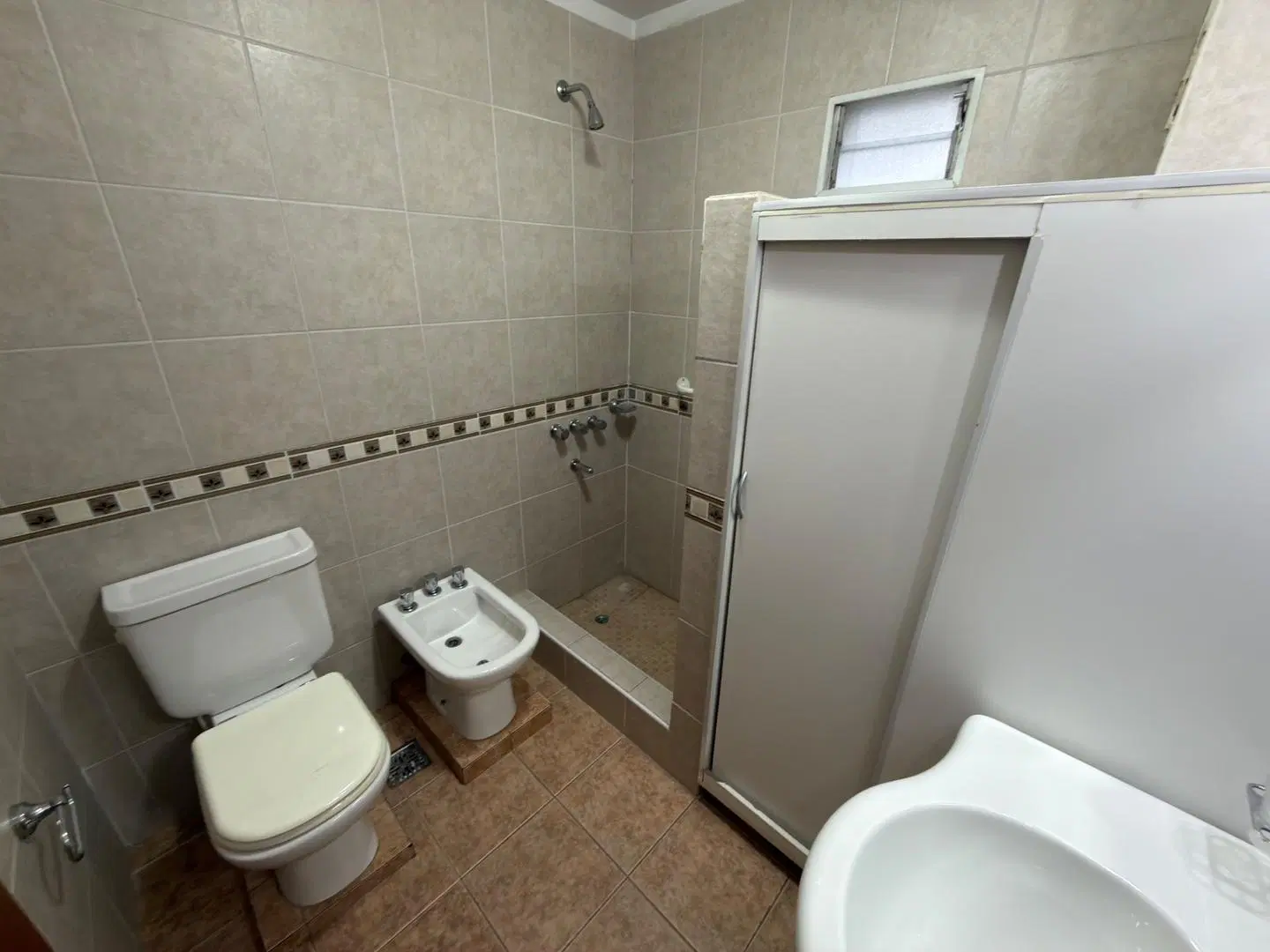 Venta Departamento de 3 ambientes en Wilde centro 8