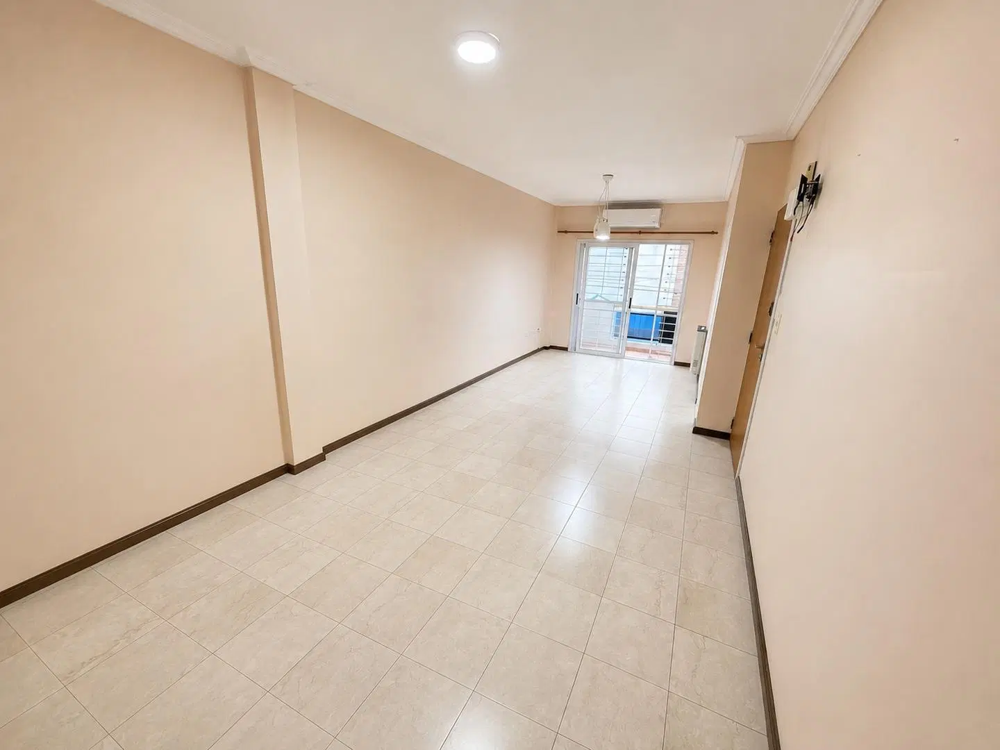 Venta Departamento de 3 ambientes en Wilde centro 3