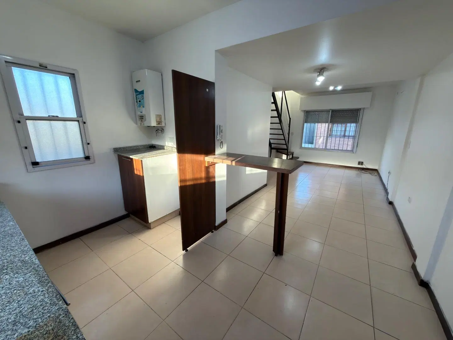 Alquiler PH de 3 ambientes en Villa Dominico 4