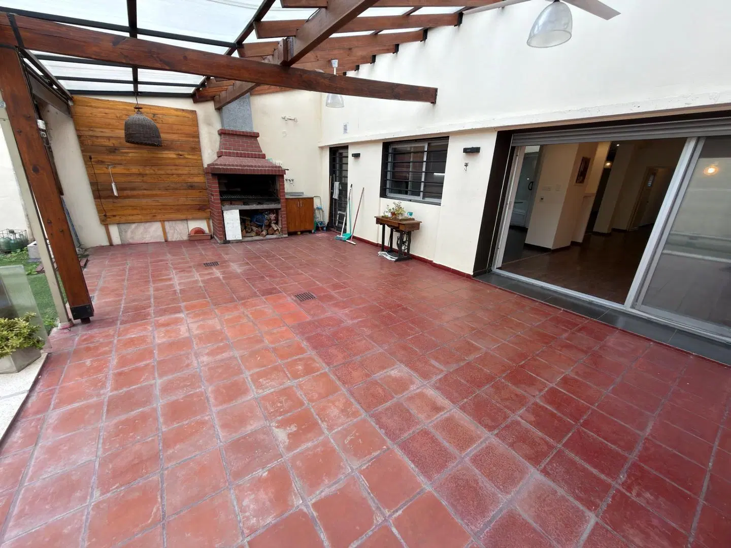 Venta casa de 3 ambientes con patio y pileta. Villa Dominico 5