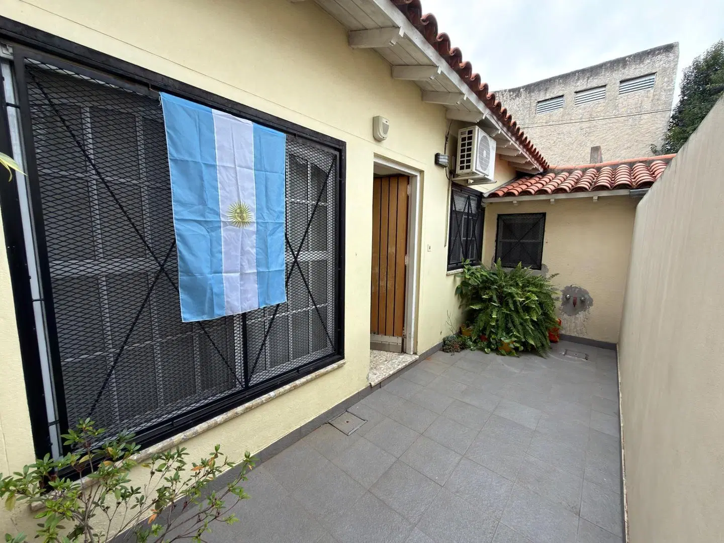 Venta PH de 3 ambientes con patio en Villa Dominico 2