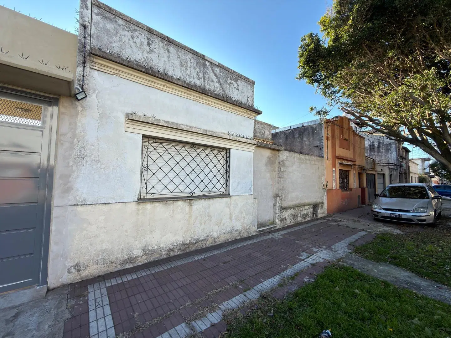 Casa de 2 ambientes con terraza a reciclar en Villa Dominico 8