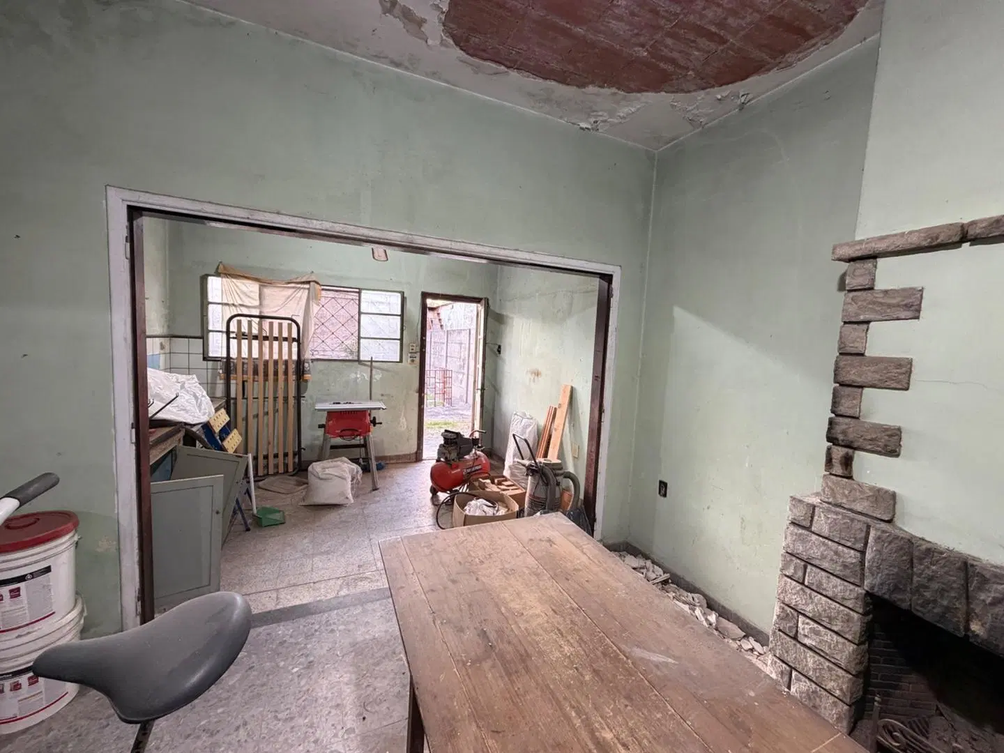 Casa de 2 ambientes con terraza a reciclar en Villa Dominico 5