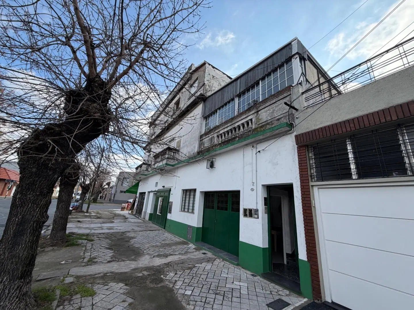 Venta en block de 2 PH en Villa Dominico 2