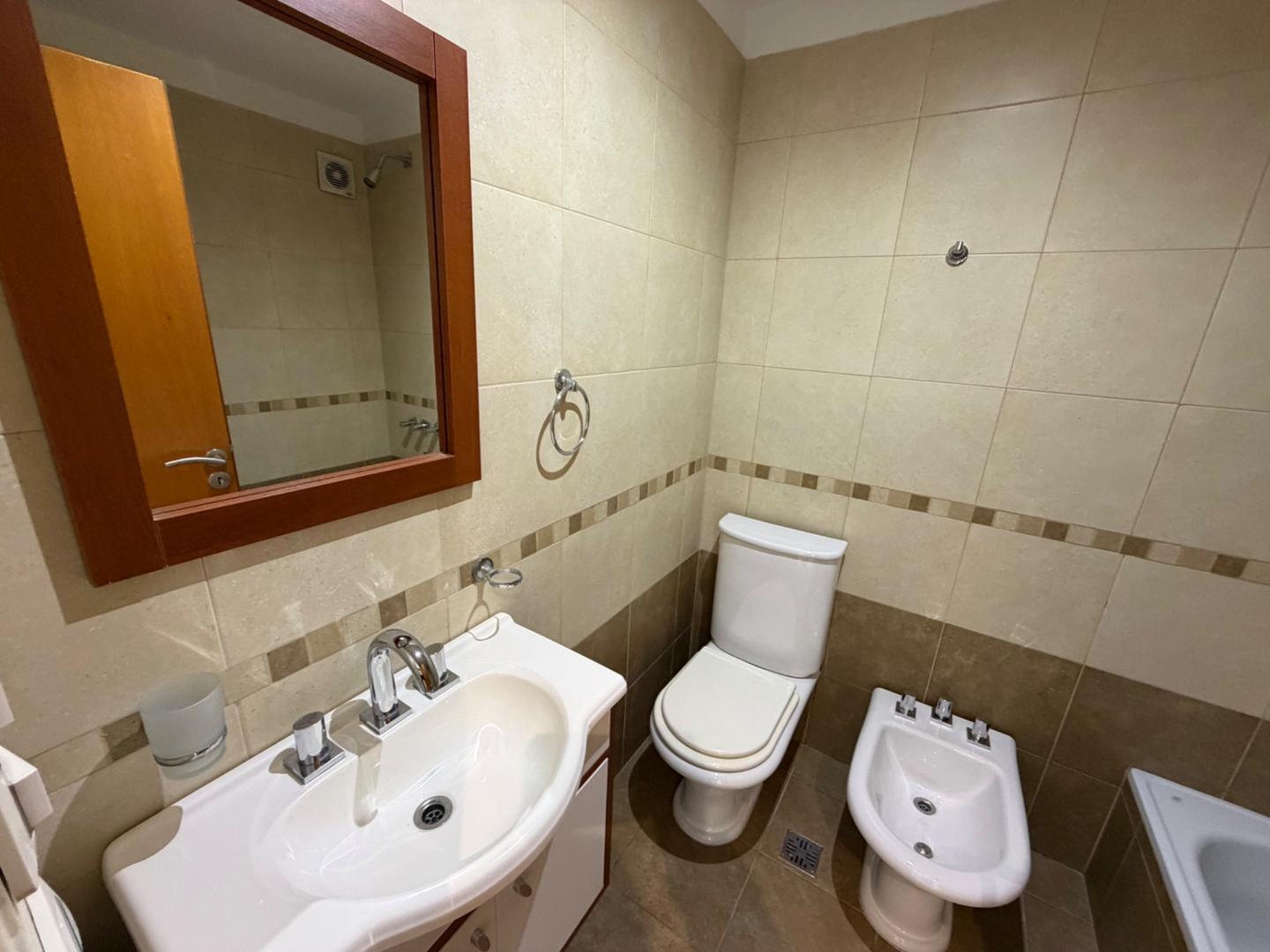 Foto de Alquiler departamento de 2 ambientes en Wilde centro, imagen 5