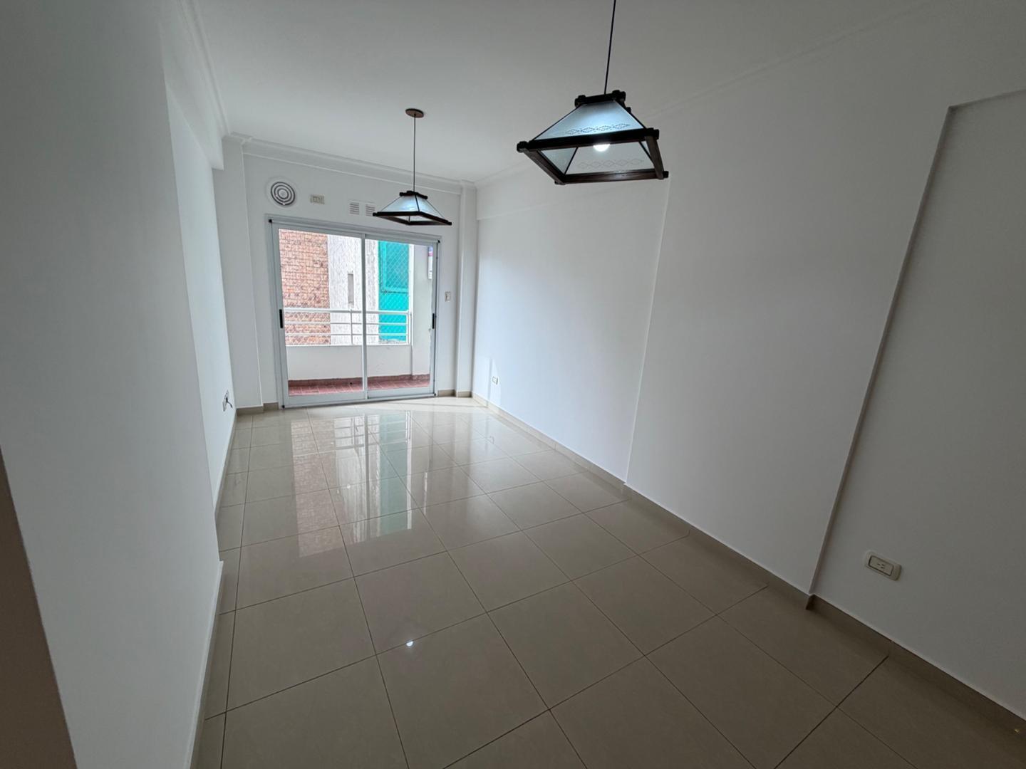 Foto de Alquiler departamento de 2 ambientes en Wilde centro, imagen 3