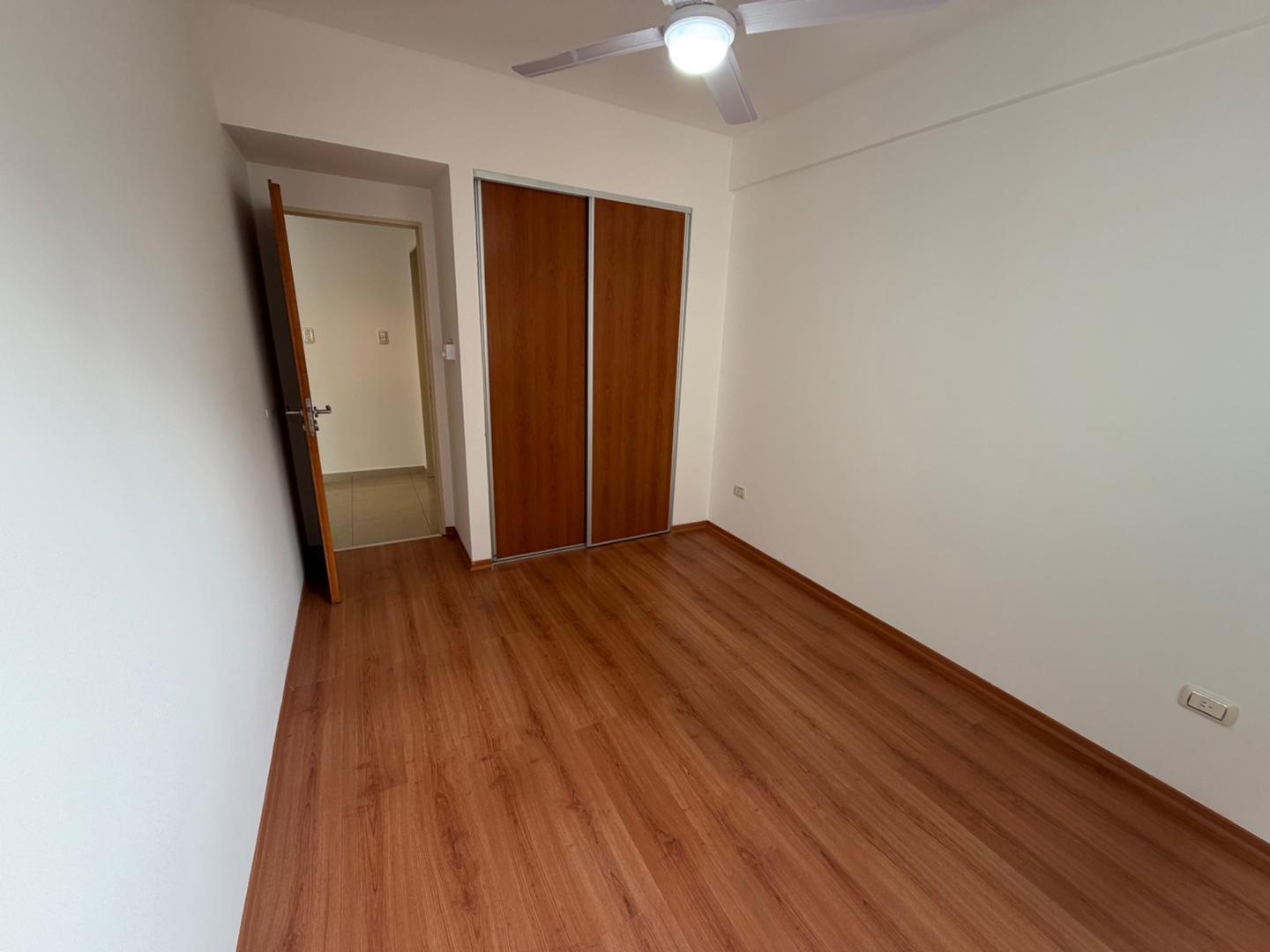 Foto de Alquiler departamento de 2 ambientes en Wilde centro, imagen 1