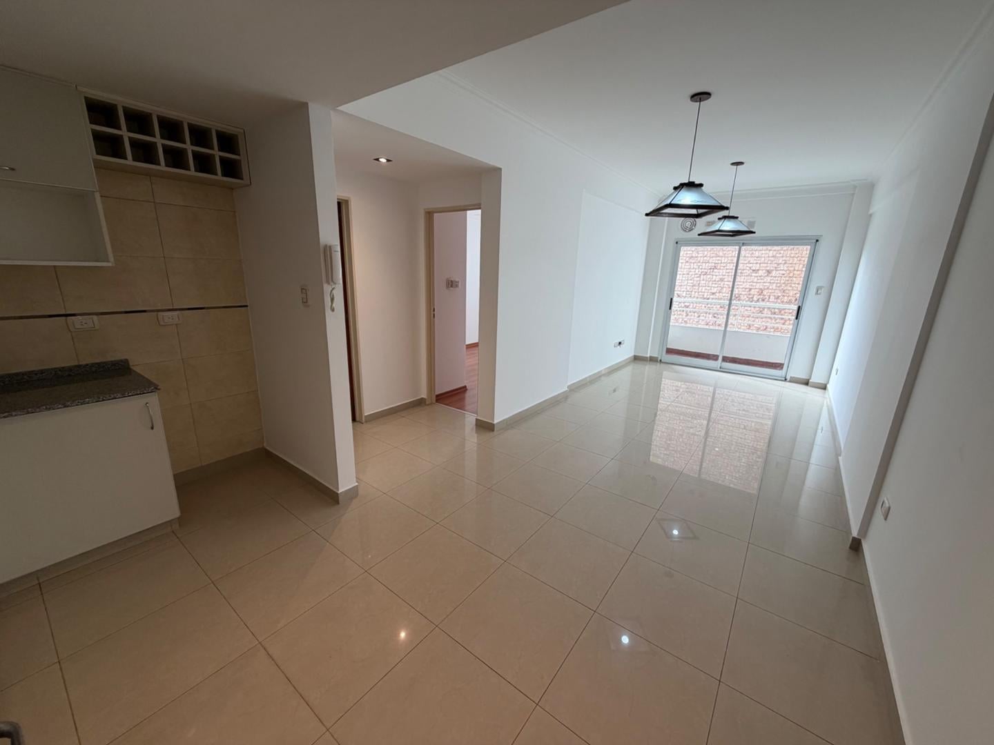 Foto de Alquiler departamento de 2 ambientes en Wilde centro, imagen 2
