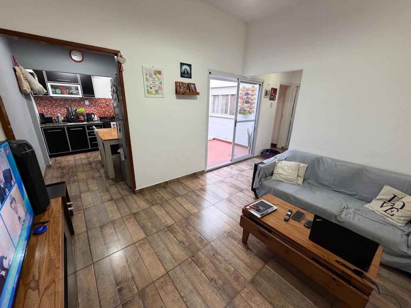 Foto de Venta PH de 3 ambientes con patio en Wilde, imagen 1