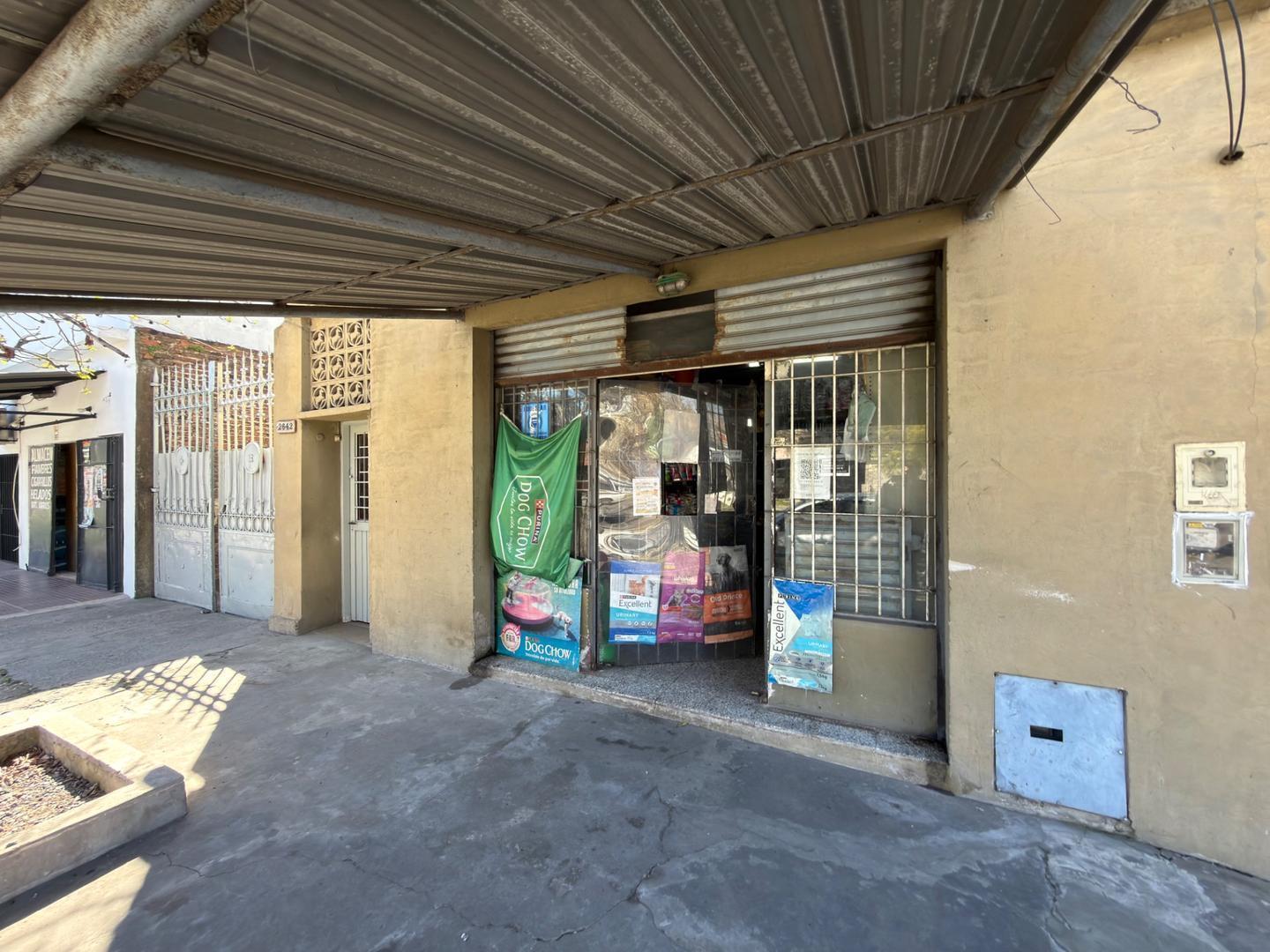 Foto de Venta de casa, local y galpon en Sarandi, imagen 1