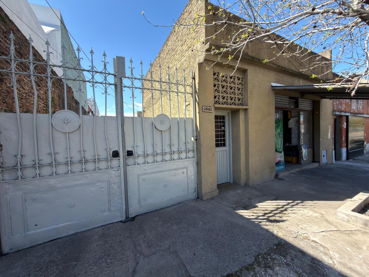 Foto de Venta de casa, local y galpon en Sarandi, imagen 2