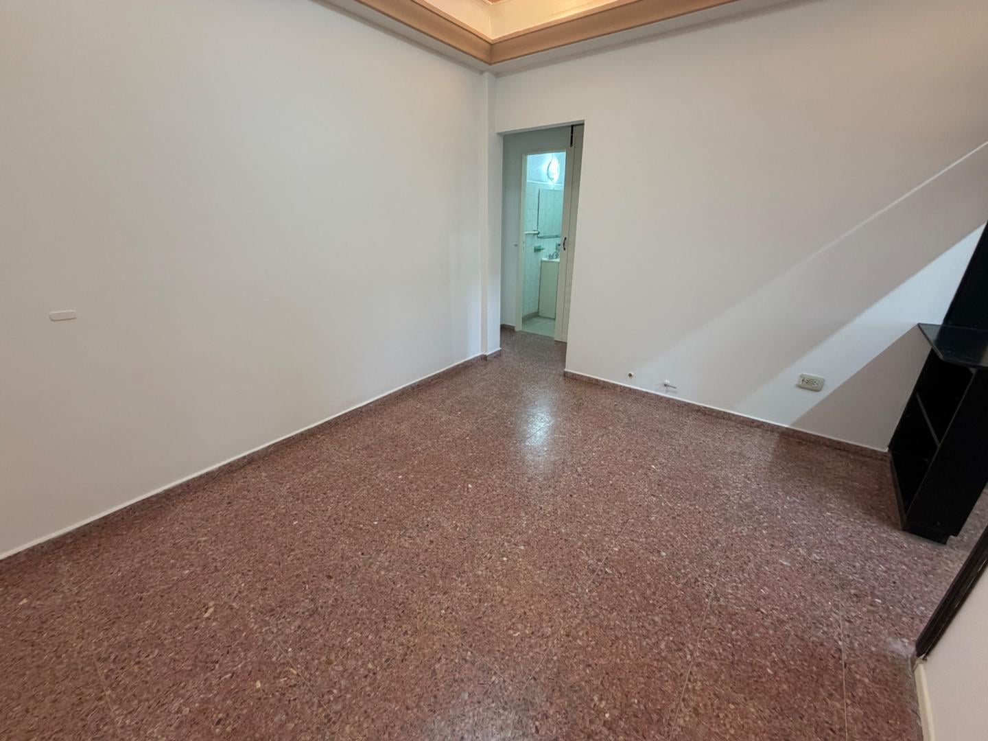 Foto de Alquiler PH de 3 ambientes con patio en Wilde, imagen 3