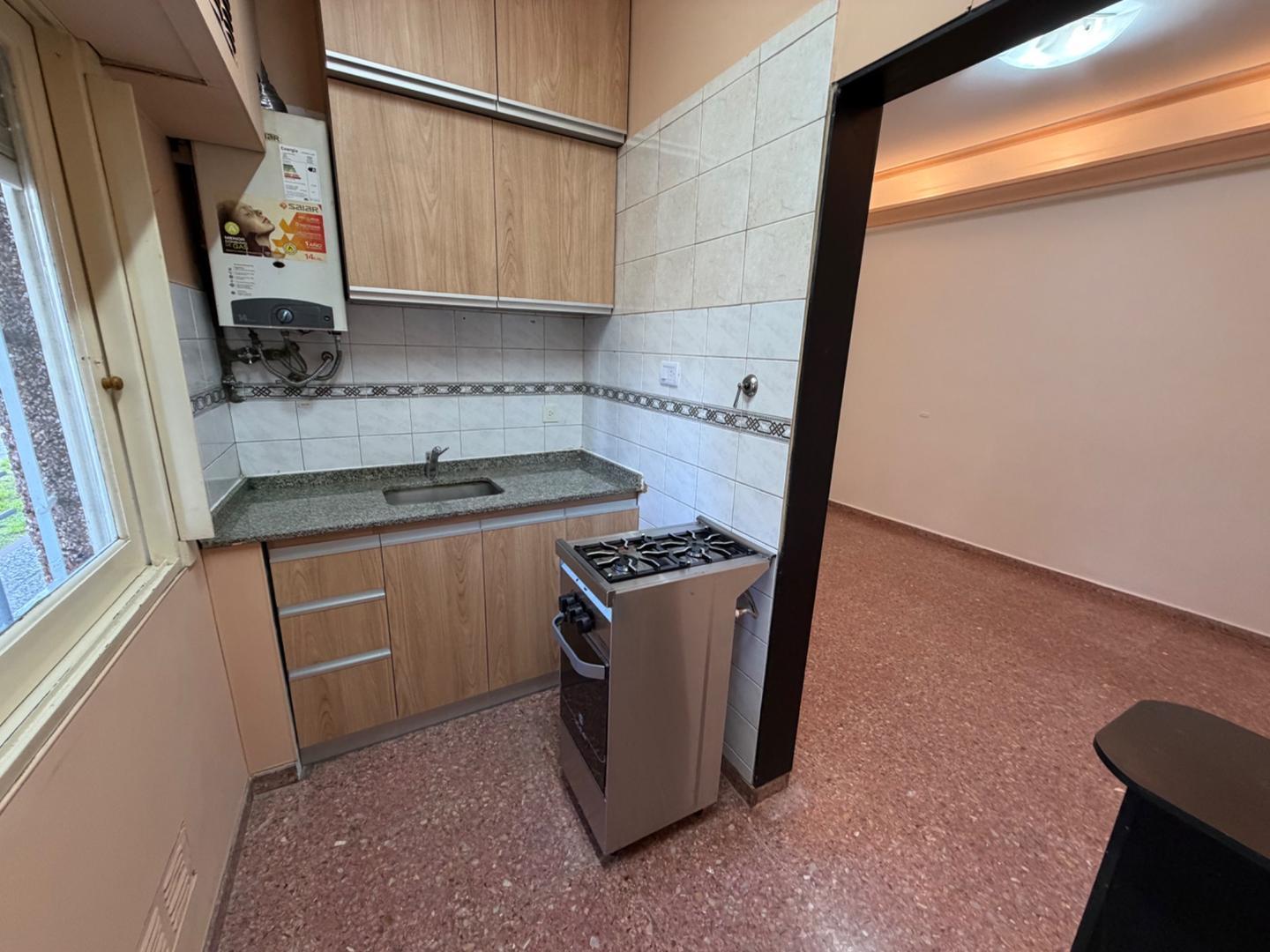 Foto de Alquiler PH de 3 ambientes con patio en Wilde, imagen 1