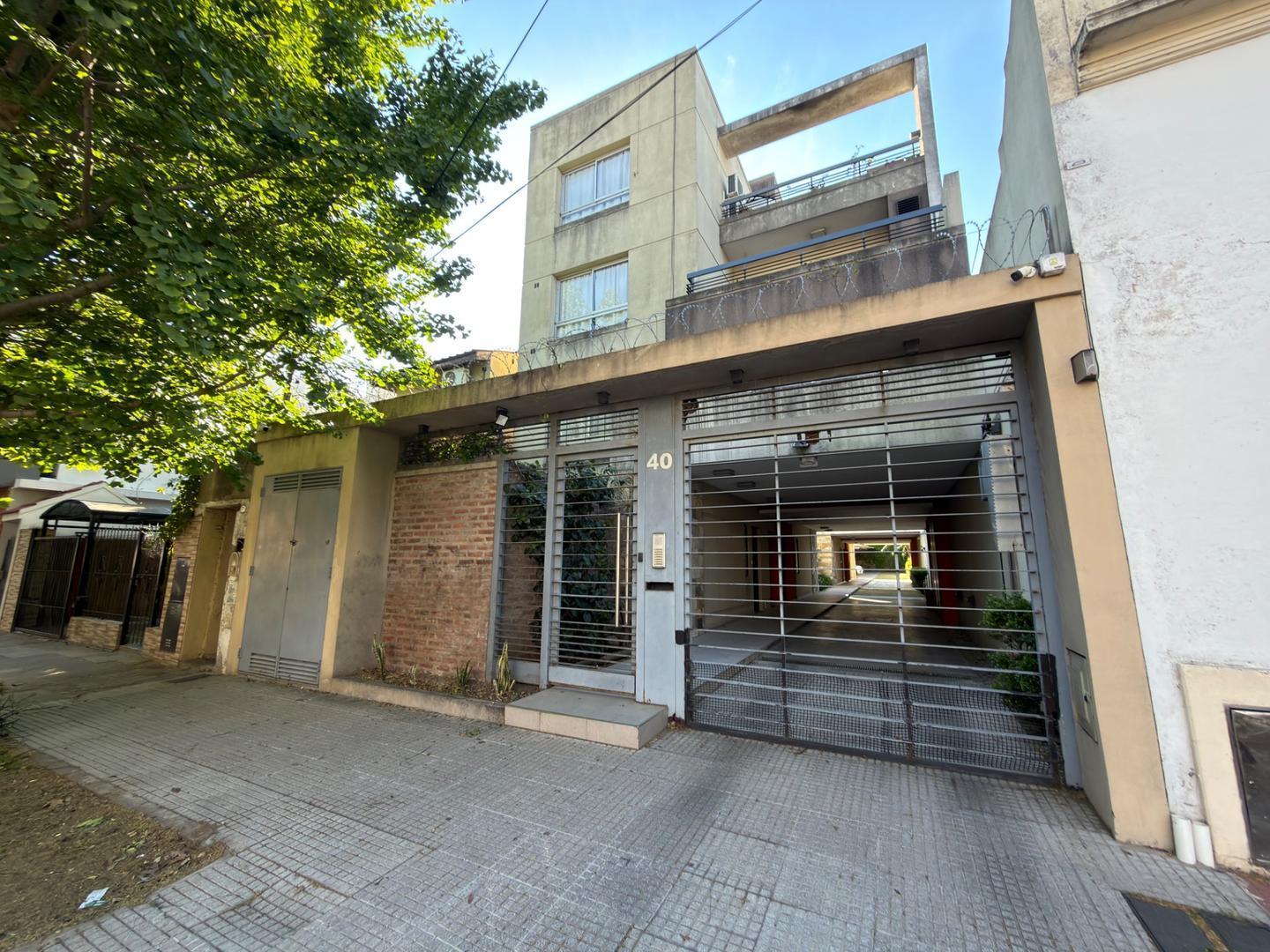 Venta Depto de 2 ambientes con cochera en Villa Dominico
