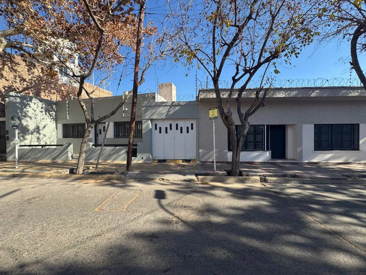 Conjunto inmobiliario en venta | Vivienda + oficinas + potencial constructivo 3