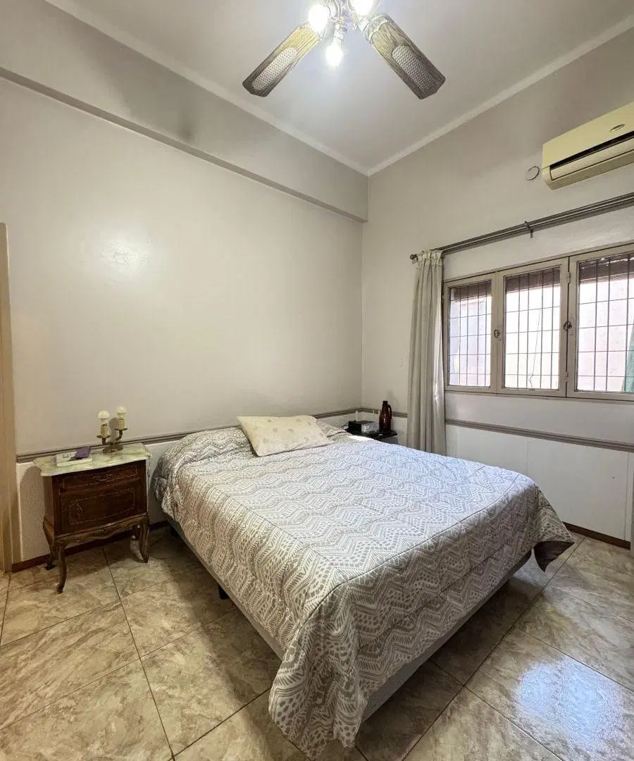 Importante casa de 4 dormitorios en Ciudad | Vivienda, oficinas o consultorios 2