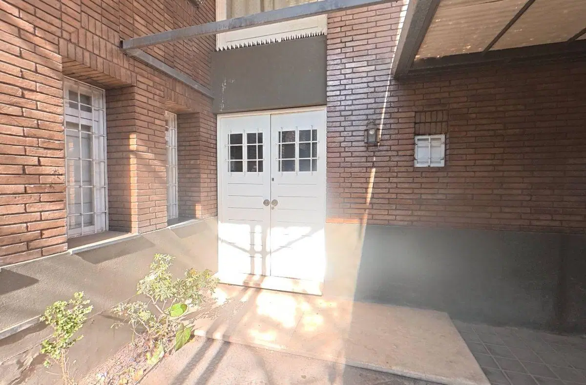 Quinta Sección | Casa de 260 m² con jardín, piscina y espacio profesional independiente 1