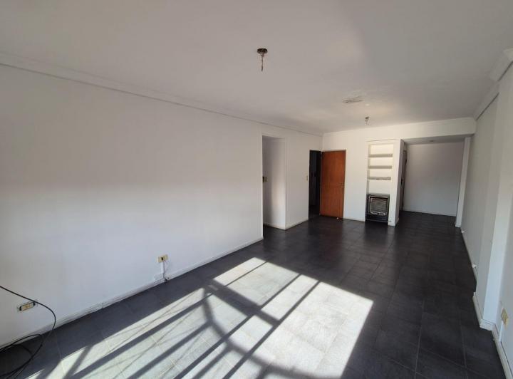 Departamento de un piso con 2 dormitorios en Monte Grande 2