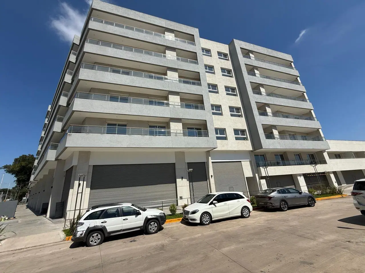 Departamento en Canning Center 3