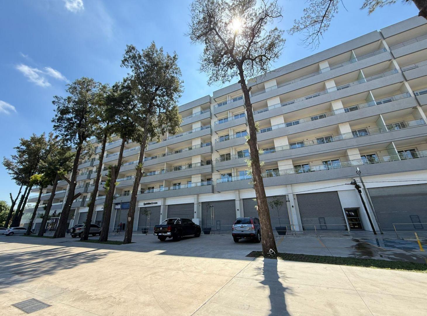 Departamento en Canning Center