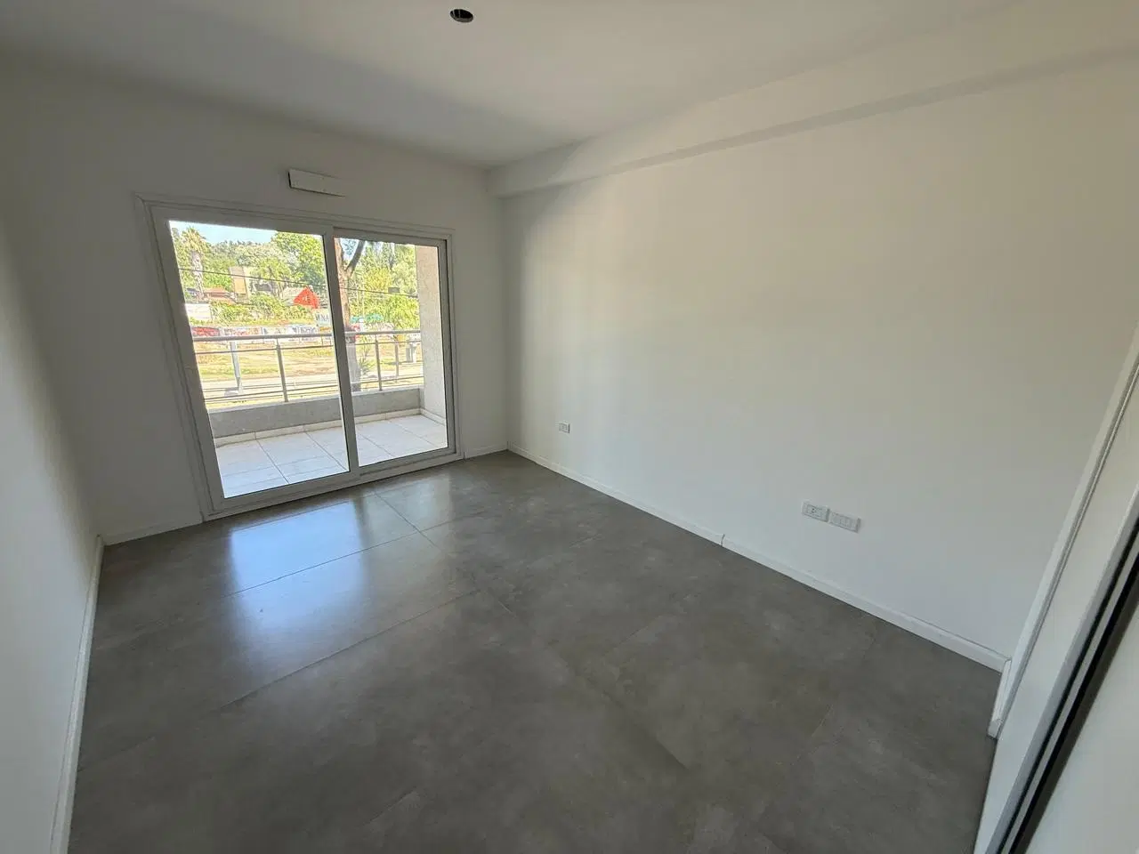 Departamento en Canning Center 5