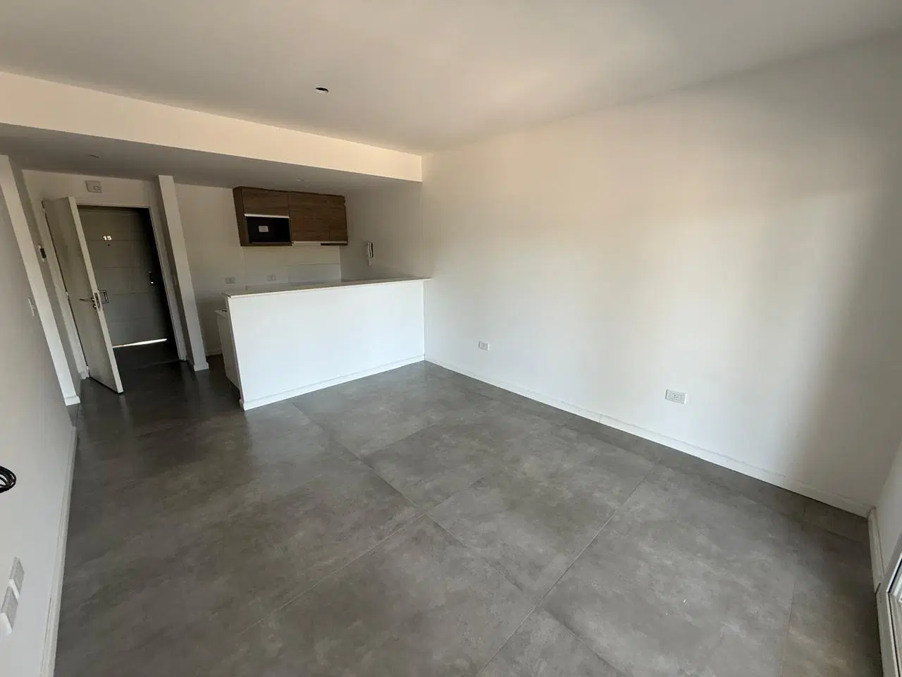 Departamento en Canning Center 3