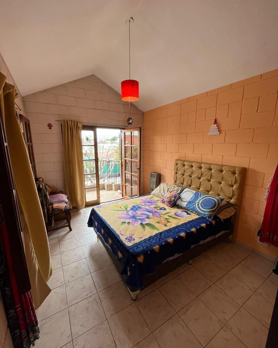 Casa en Venta en Barrio Santa Rita 4