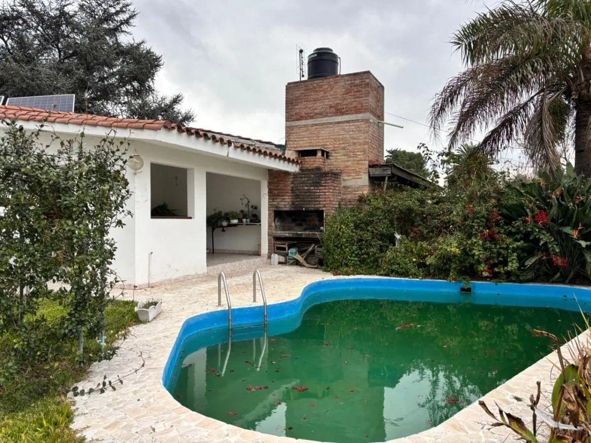 CASA EN VENTA EN BARRIO LA CUESTA 4