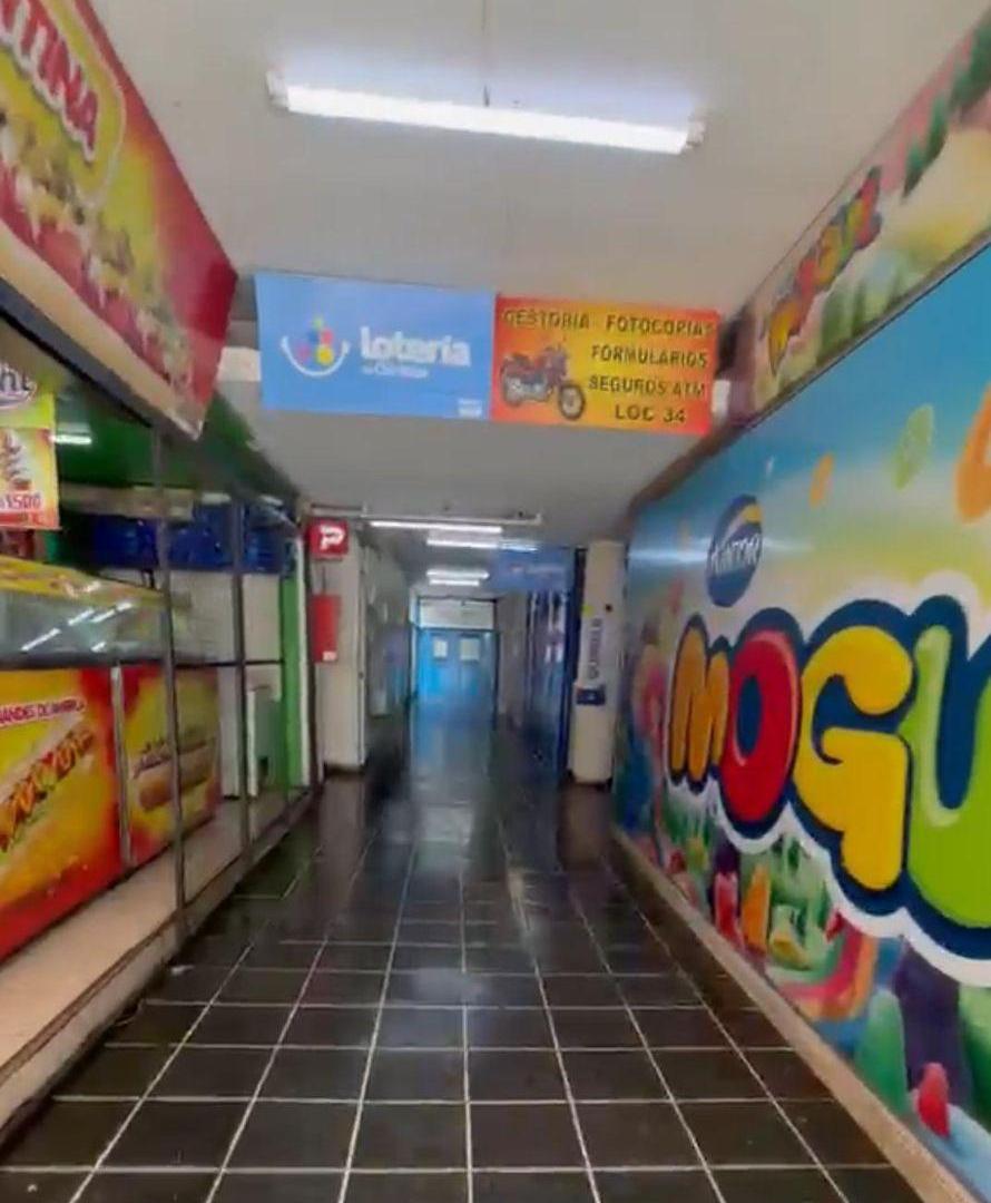 Foto de LOCAL COMERCIAL EN ALQUILER – PLENO CENTRO DE VILLA CARLOS PAZ, imagen 3