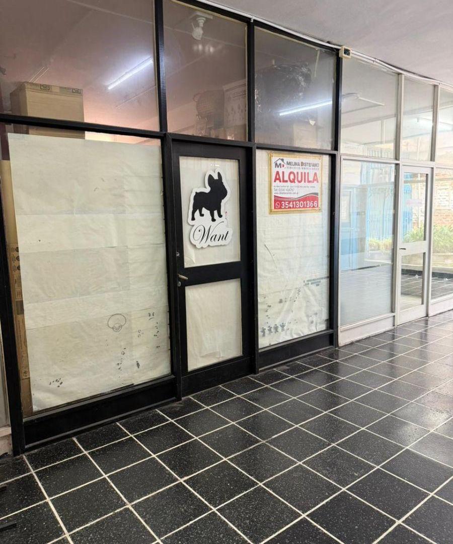 Foto de LOCAL COMERCIAL EN ALQUILER – PLENO CENTRO DE VILLA CARLOS PAZ, imagen 2