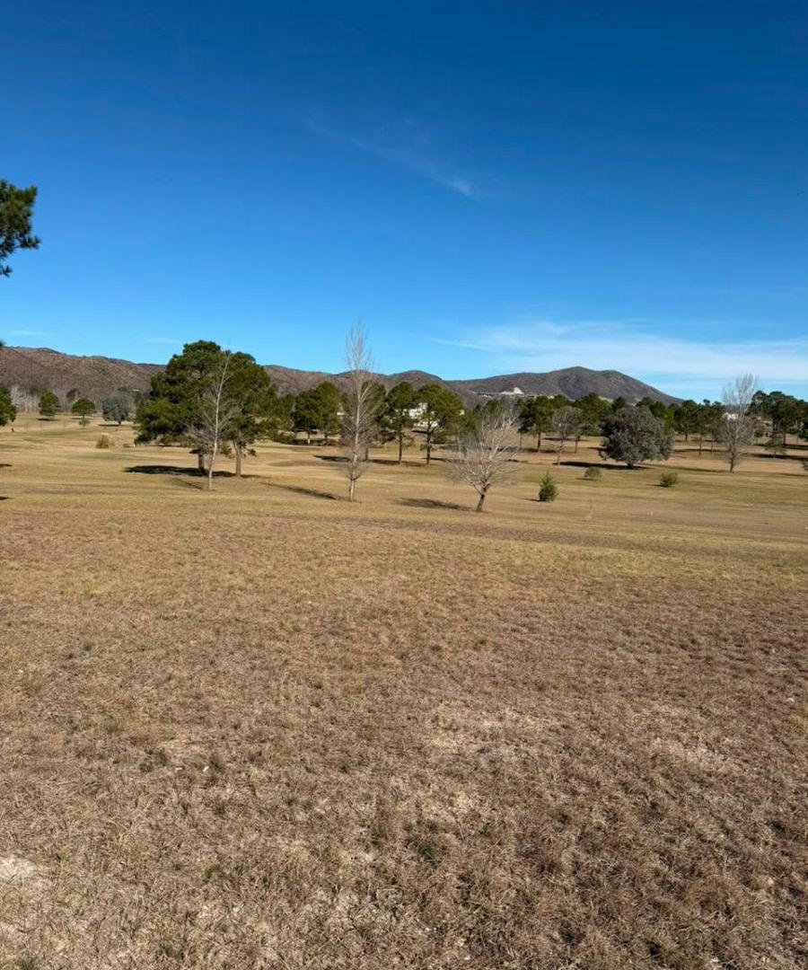 Foto de Lote 2011 m2 en Carlos Paz Golf Country Club, imagen 5