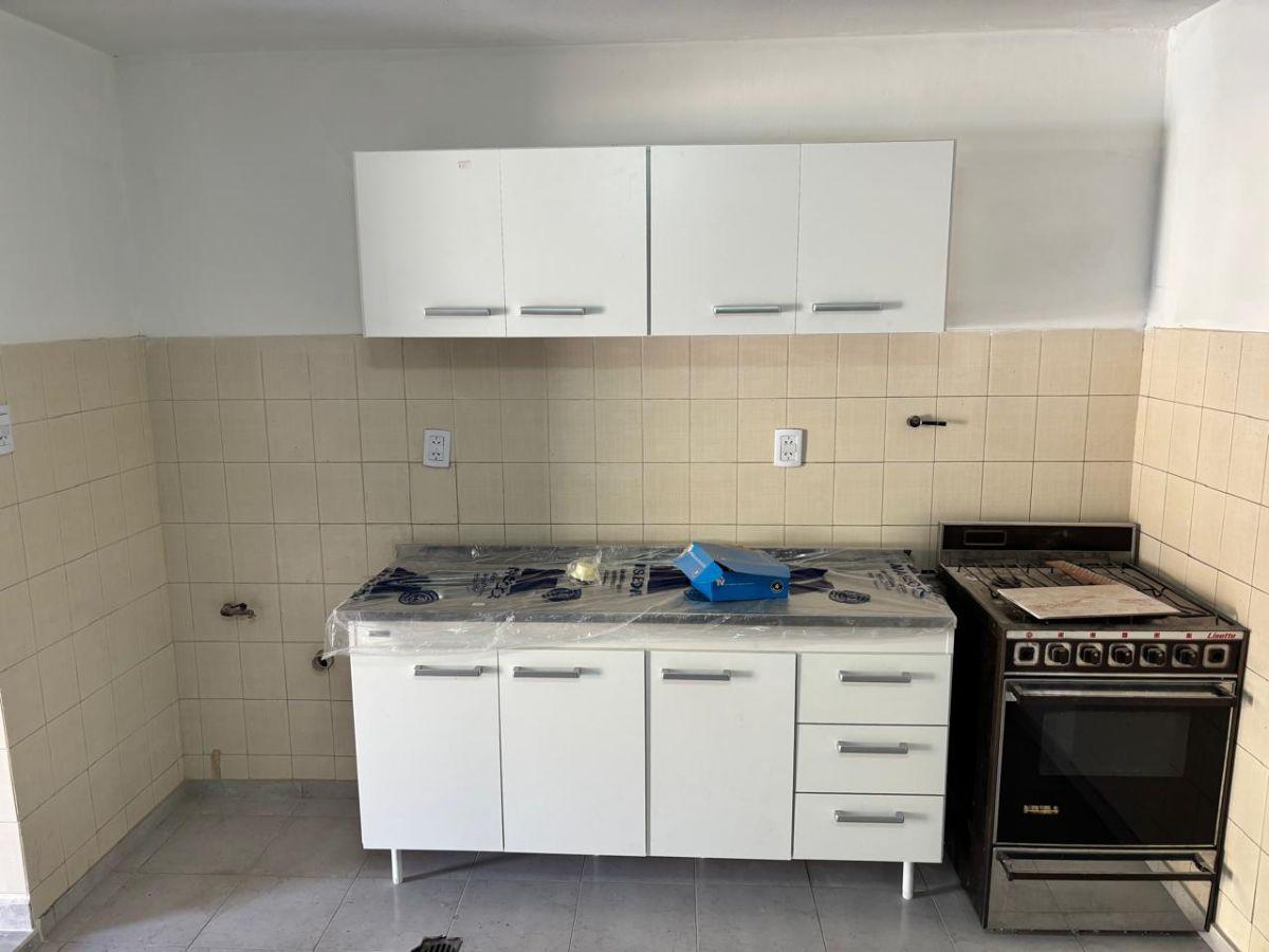 Foto de Alquiler anual de casa en Barrio Miguel Muñoz, cerca de la Av. Carcano, imagen 3