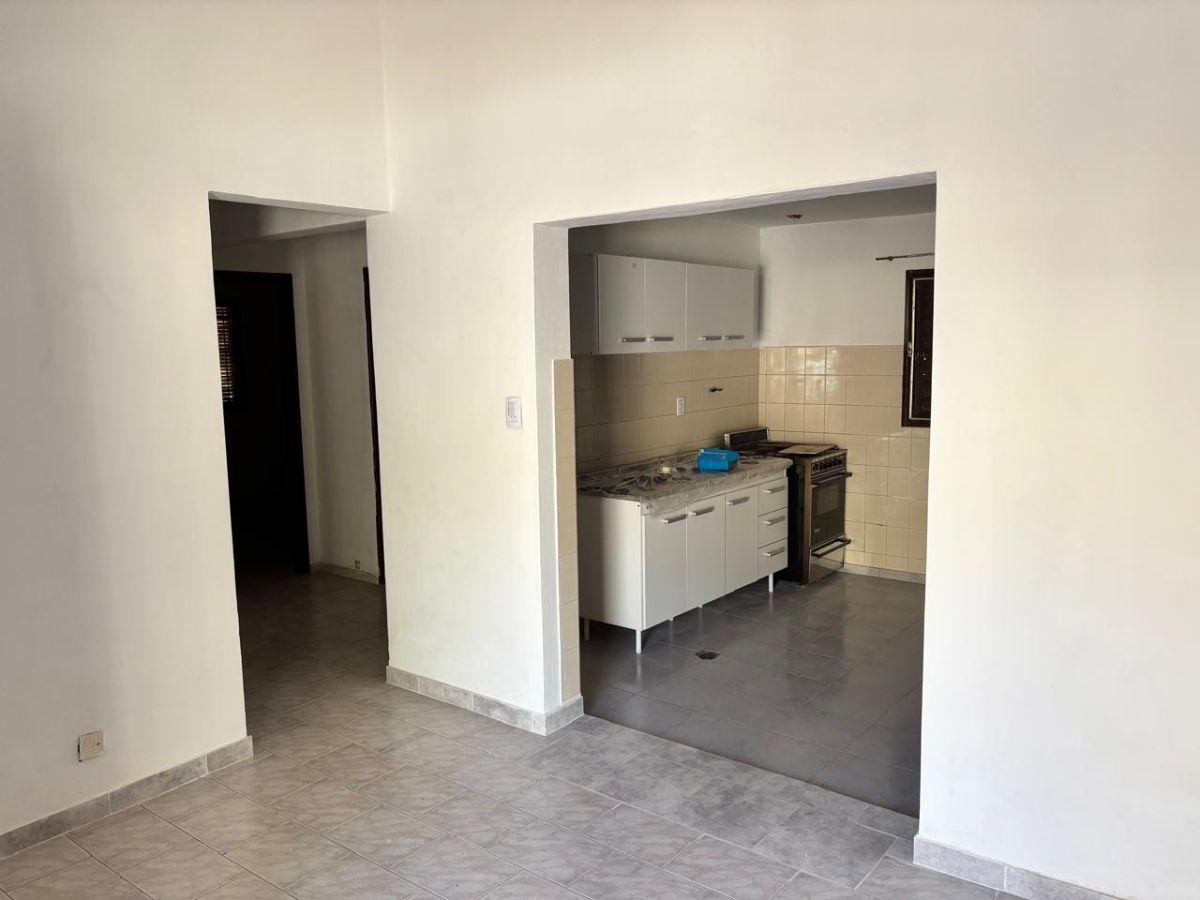 Foto de Alquiler anual de casa en Barrio Miguel Muñoz, cerca de la Av. Carcano, imagen 1