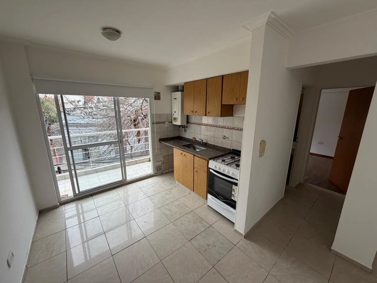 Departamento 1 dormitorio en ALQUILER- ABASTO 4