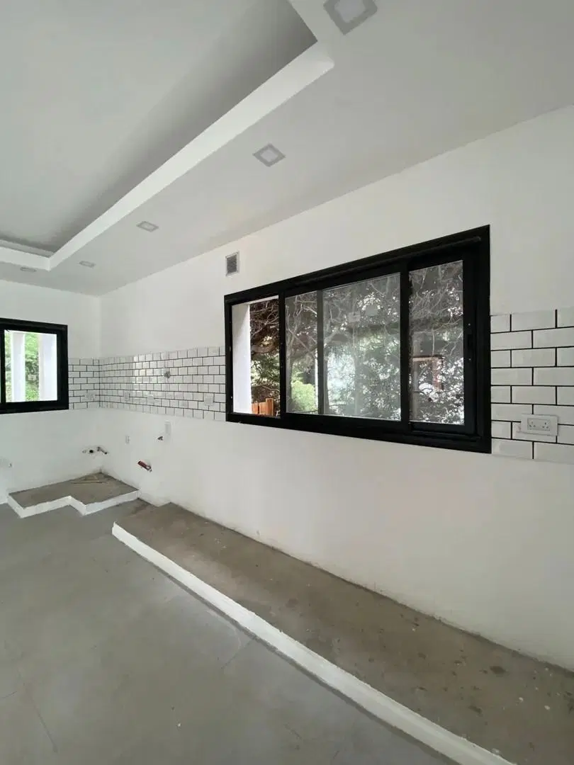 Casa  en Venta en Banco Provincia, Francisco Álvarez, Moreno 4