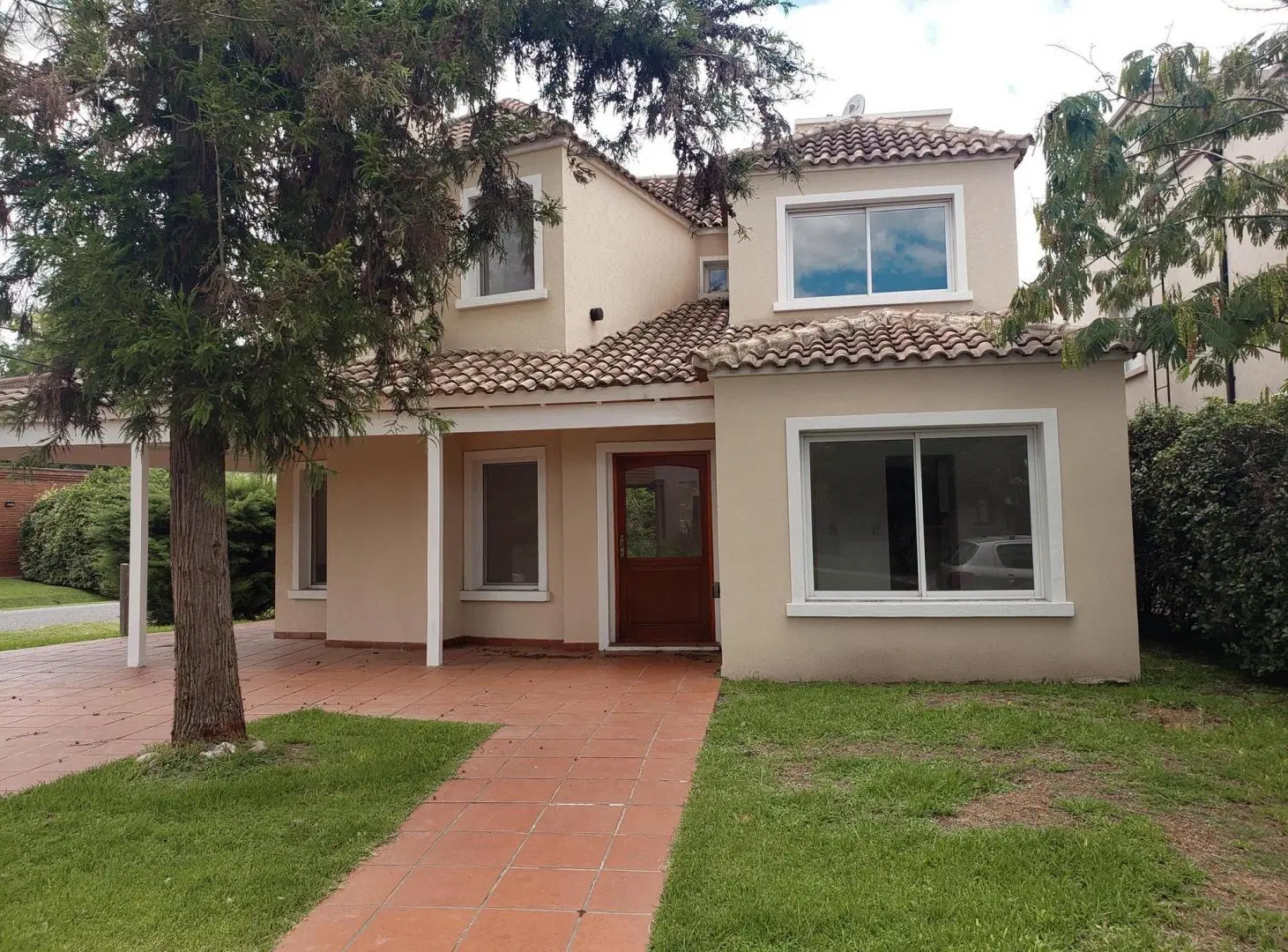 Chalet de 4 Dormitorios en Venta - Country Banco Provincia, Moreno, G.B.A. Zona Oeste 2