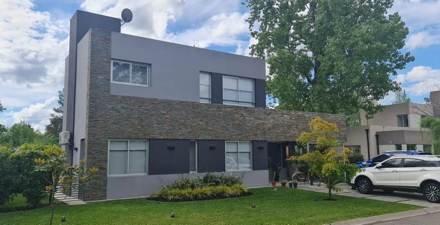 Casa  en Venta ubicado en El Casco de Alvarez, Francisco Álvarez, Moreno 4