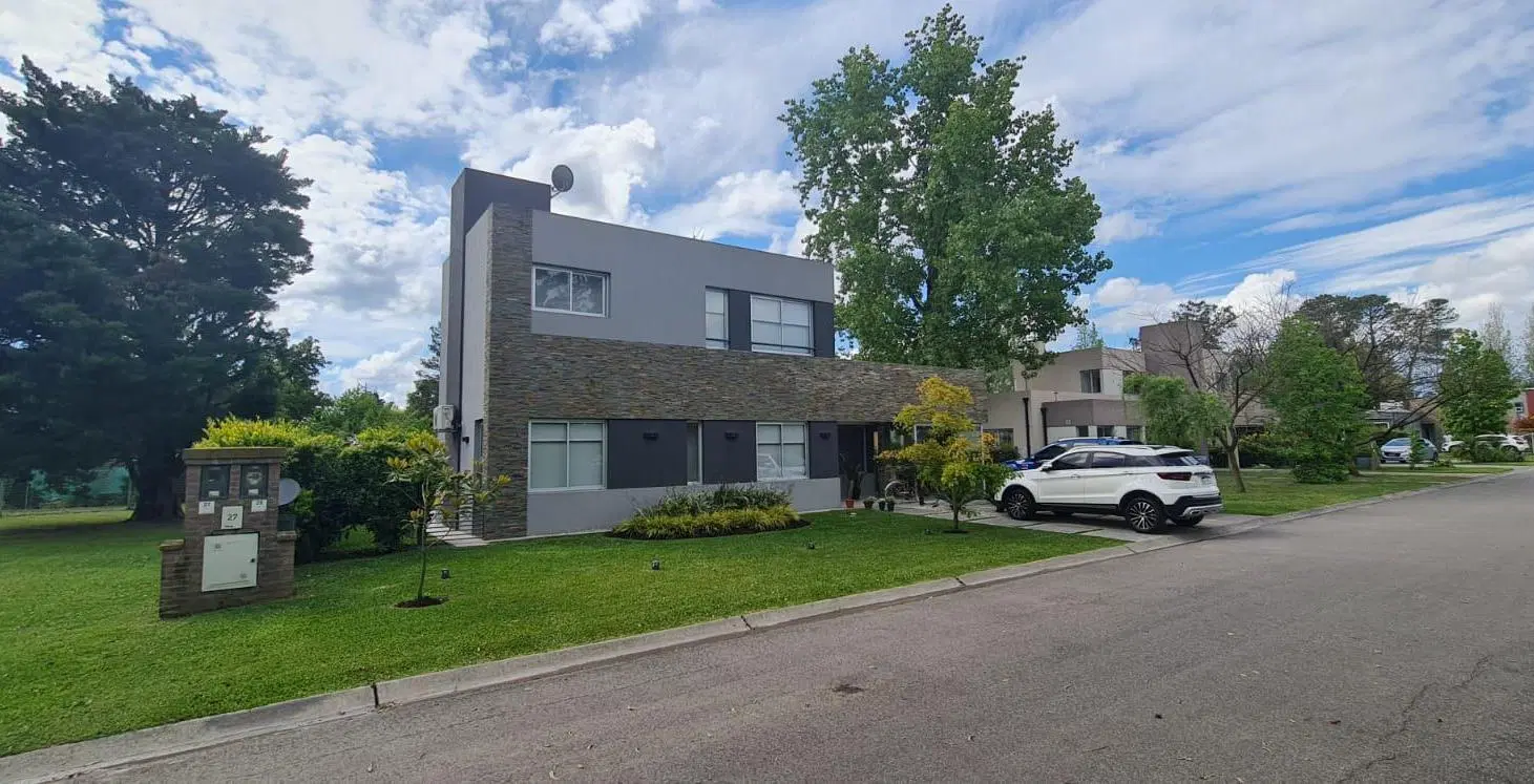 Casa  en Venta ubicado en El Casco de Alvarez, Francisco Álvarez, Moreno 2