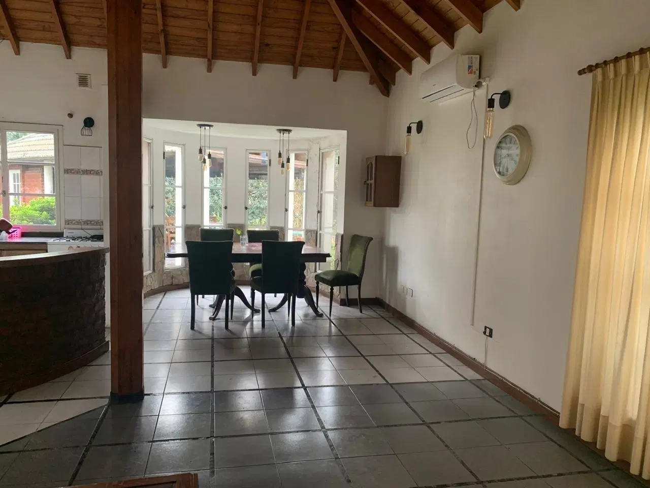Casa  en Alquiler en Banco Provincia, Francisco Álvarez, Moreno 4