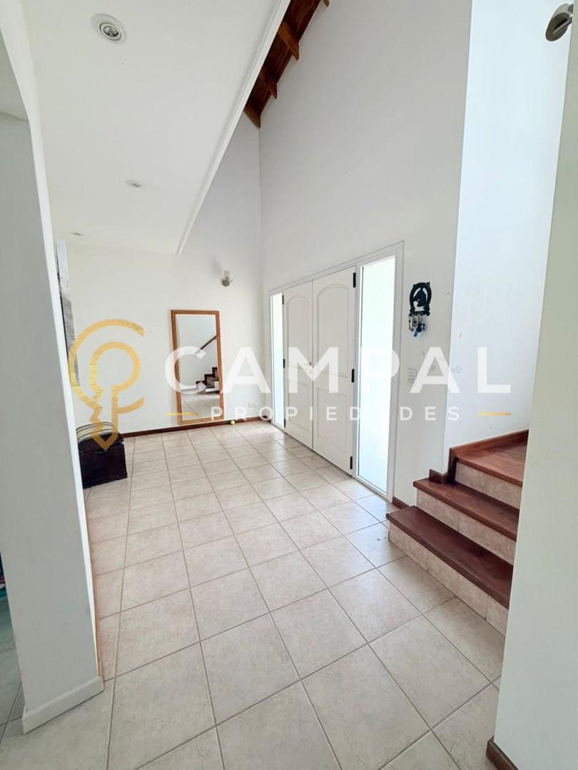 Foto de Casa Chalet en Alquiler en Campos de Alvarez, Francisco Álvarez, Moreno, imagen 2