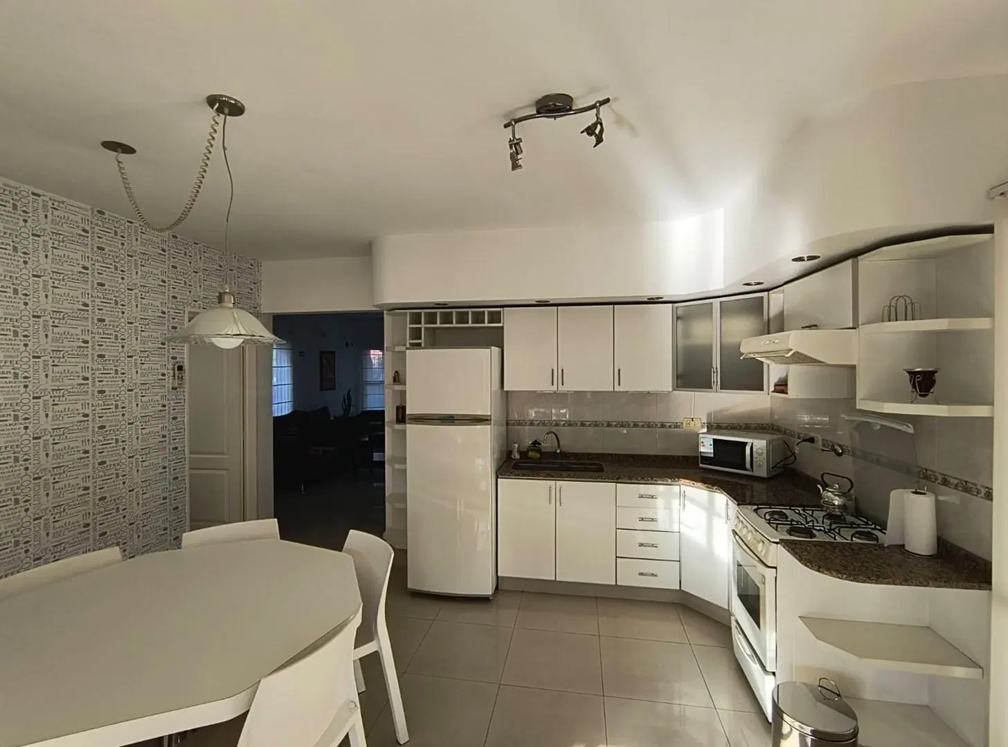 Casa Chalet  en Alquiler en Banco Provincia, Francisco Álvarez, Moreno 4