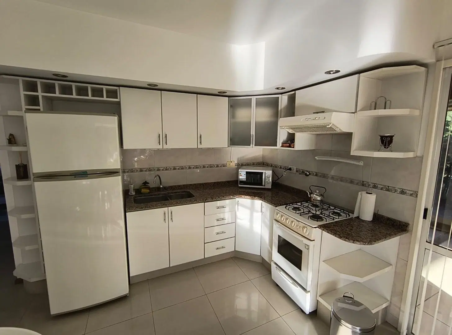 Casa Chalet  en Alquiler en Banco Provincia, Francisco Álvarez, Moreno 3
