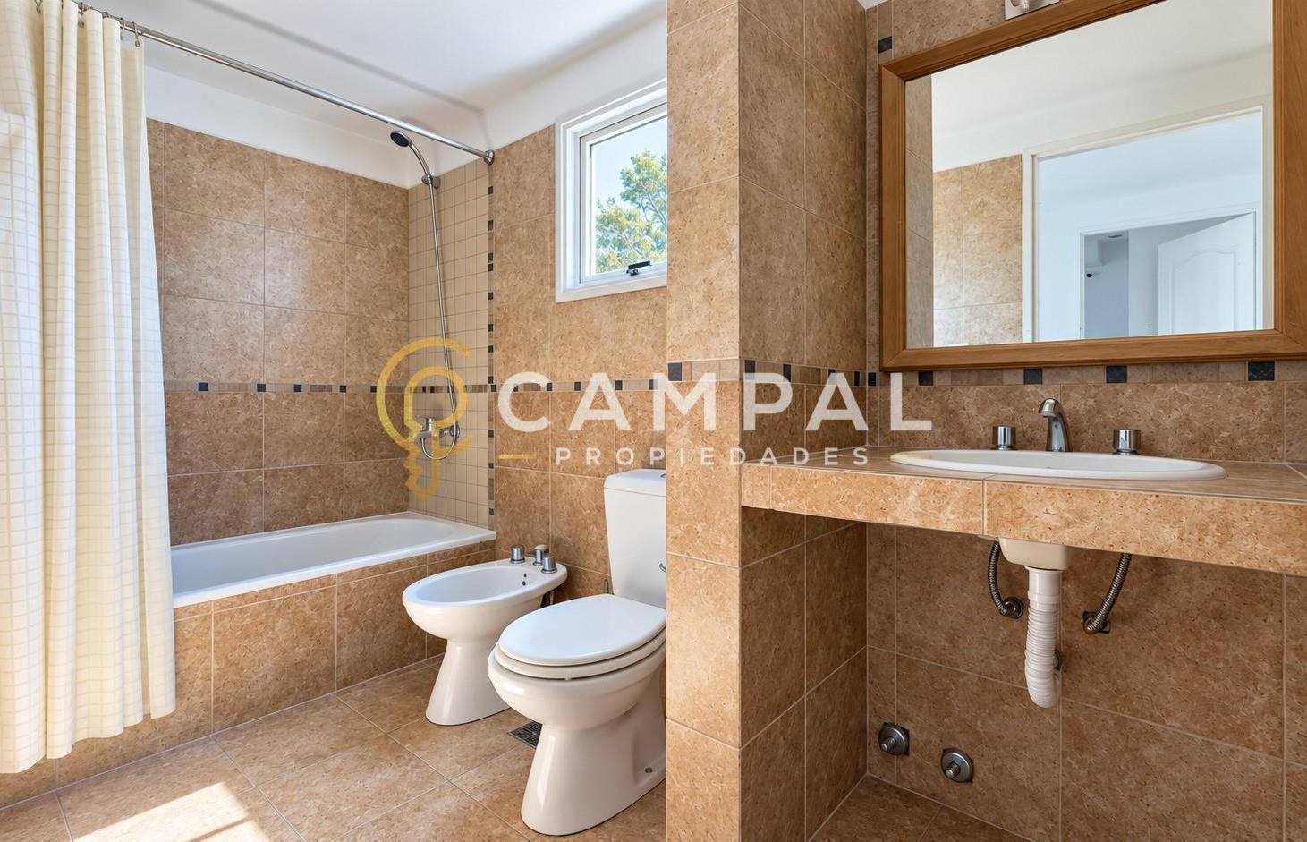 Foto de Casa Chalet en Alquiler en Banco Provincia, Francisco Álvarez, Moreno, imagen 5