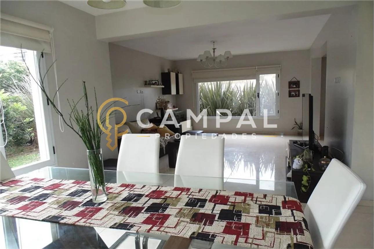 Foto de Casa en Venta en La Cesarina, General Rodríguez, G.B.A. Zona Oeste, imagen 1