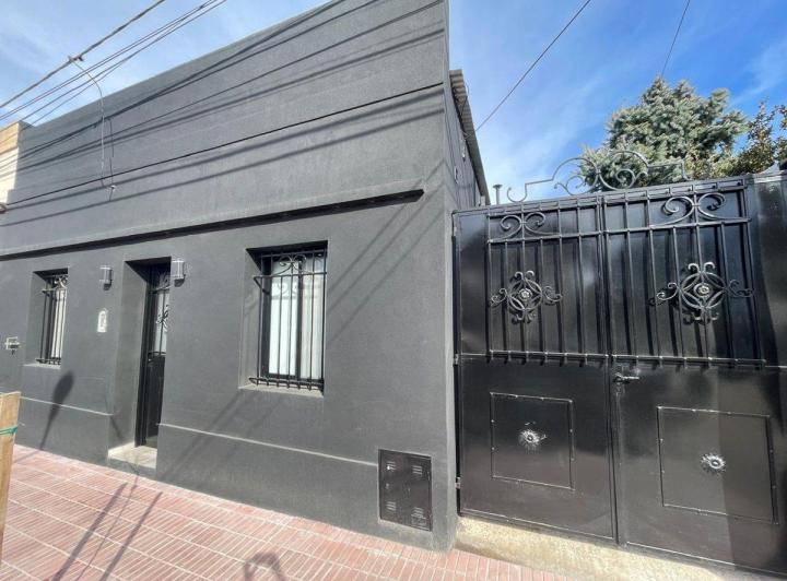 IMPECABLE CASA EN VENTA EN CAPILLA DEL SEÑOR 2