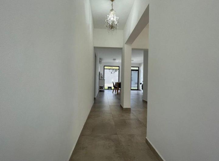 IMPECABLE CASA EN VENTA EN CAPILLA DEL SEÑOR 5