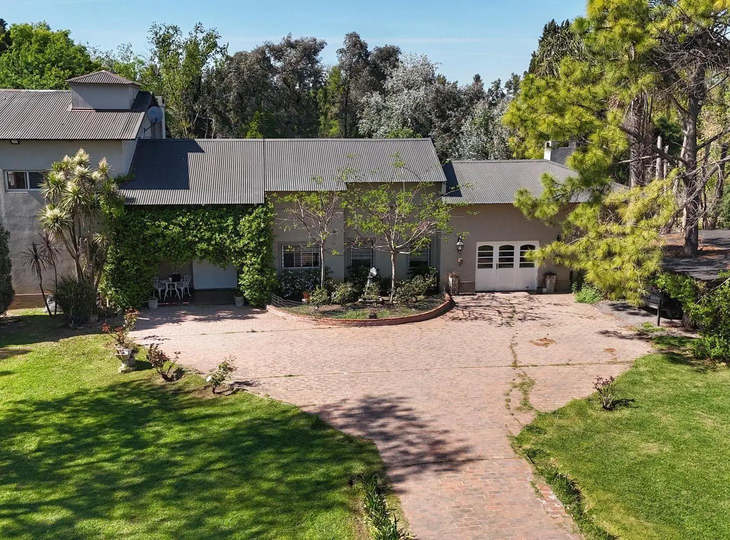 Casaquinta en venta en Fátima. 2