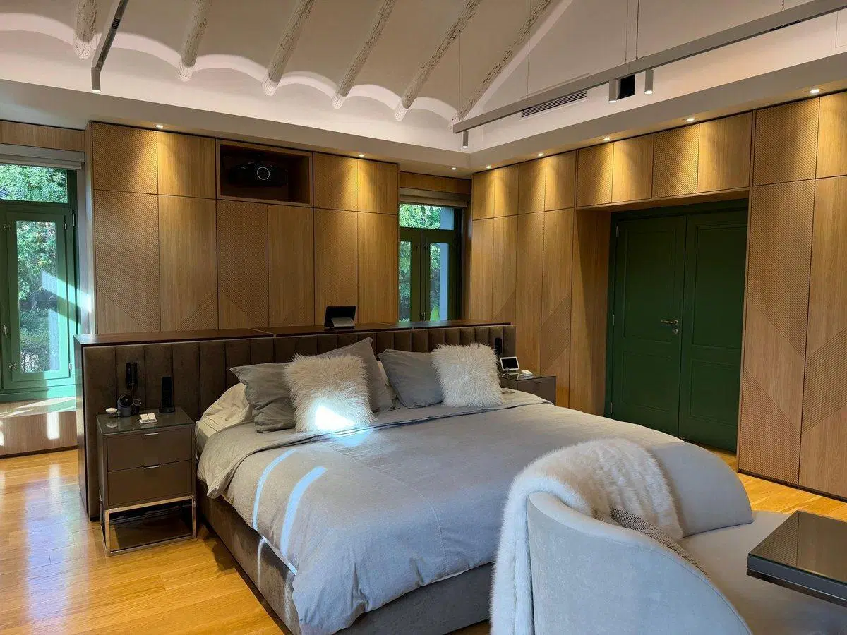 VENTA CASA 9 AMBIENTES LOS LAGARTOS PILAR 3
